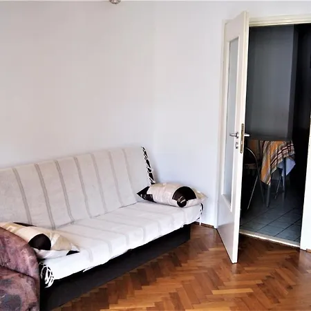 In 40429 Apartment *